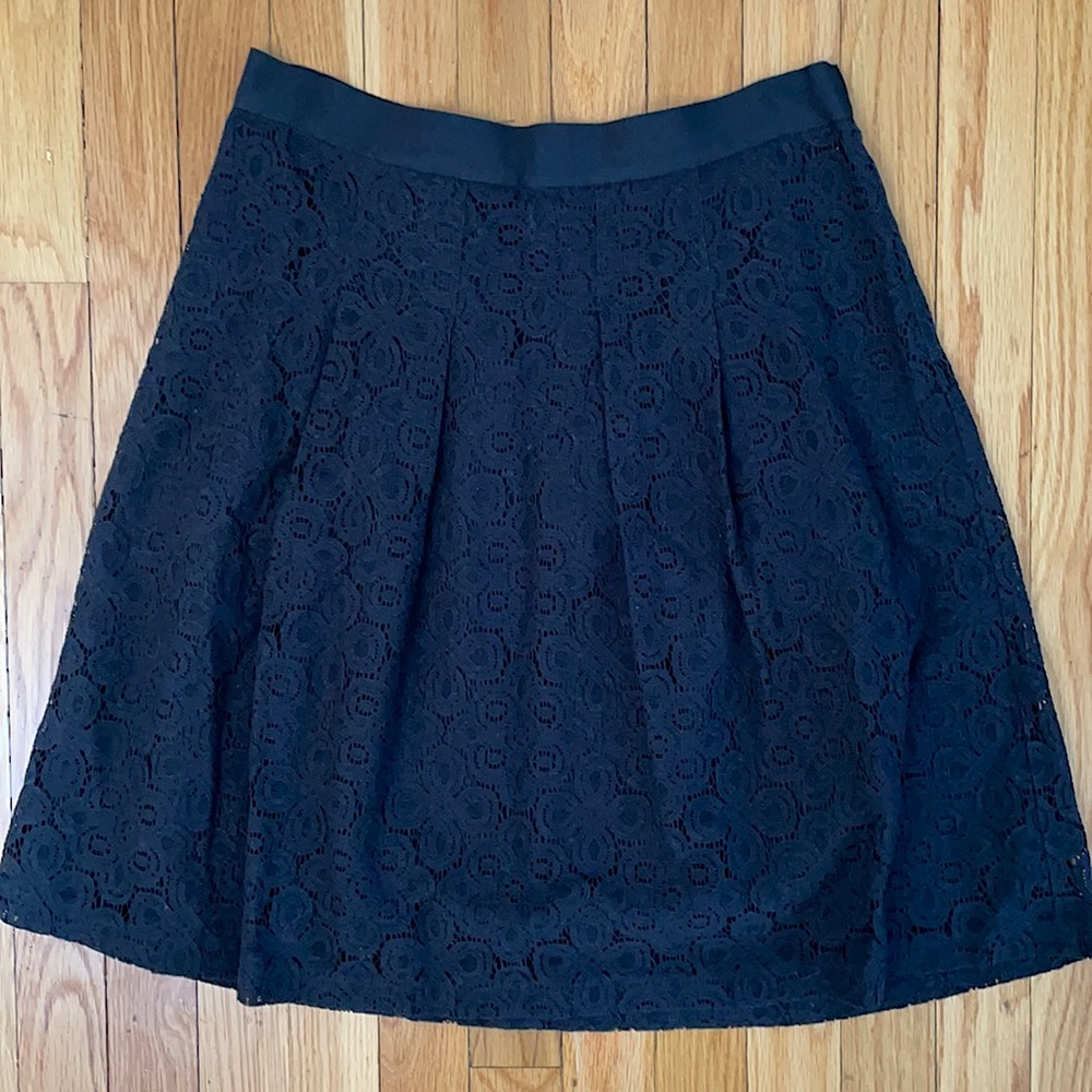 LOFT black lace skirt. Size 6. Like new.